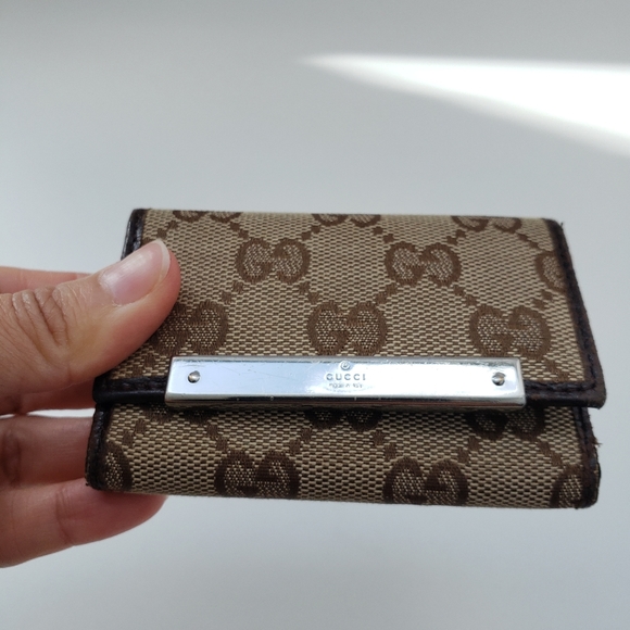 Authentic Gucci GG Tan Canvas Key Holder - Picture 15 of 16